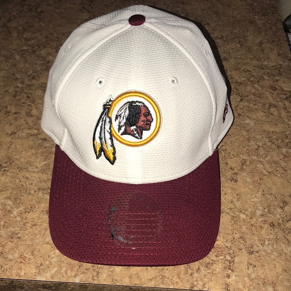 Men’s Redskins Fitted Cap